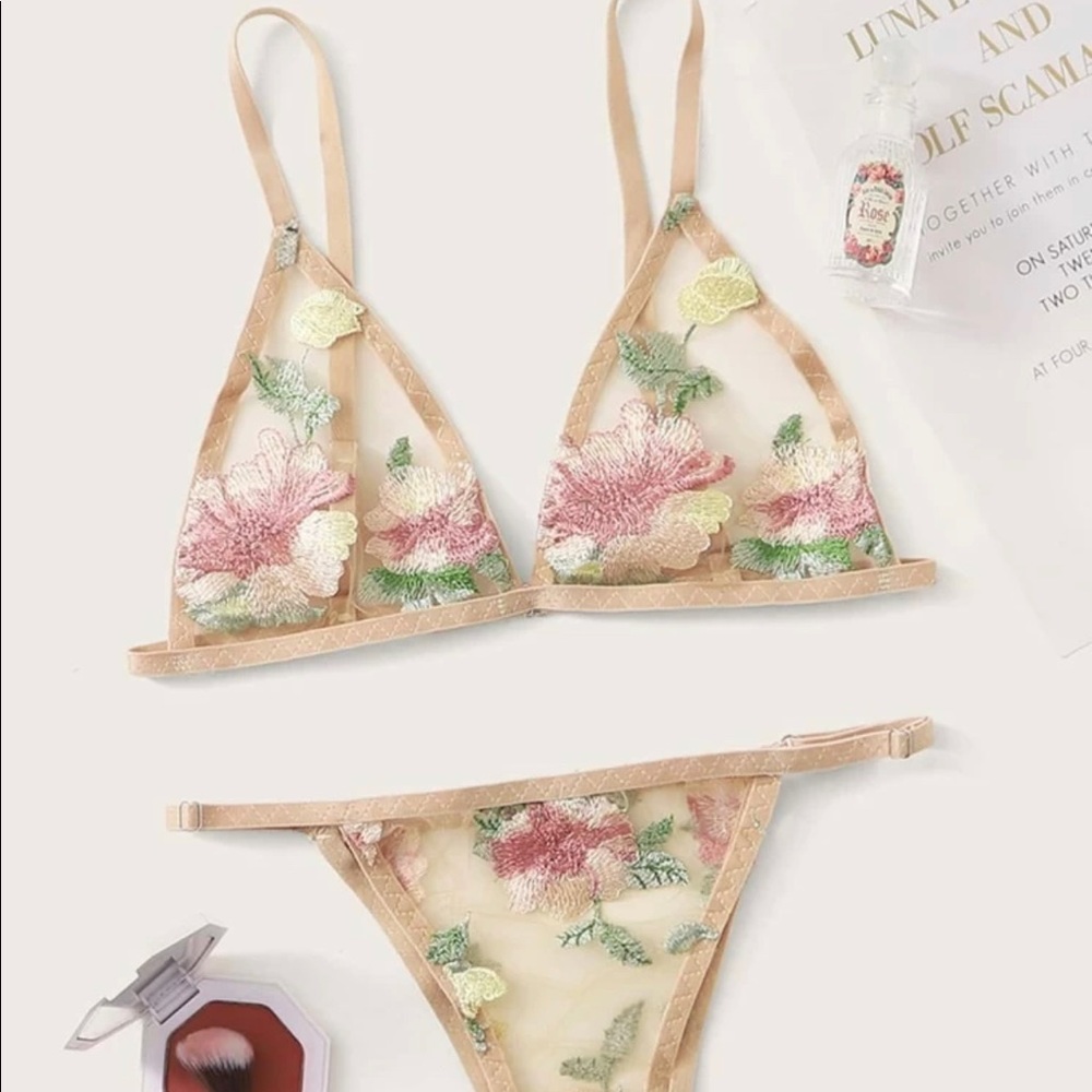 Bare Gyal Set